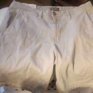 DL1961 Men's Cream Flat Front Shorts